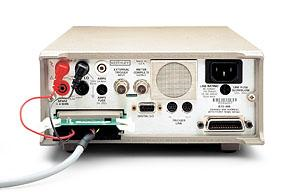 Keithley 2001 系列：配有扫描功能的 7½ 位万用表